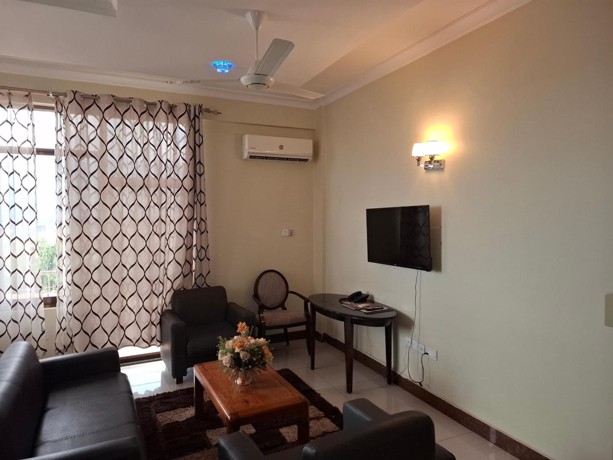 Flomi Hotel Morogoro Екстериор снимка