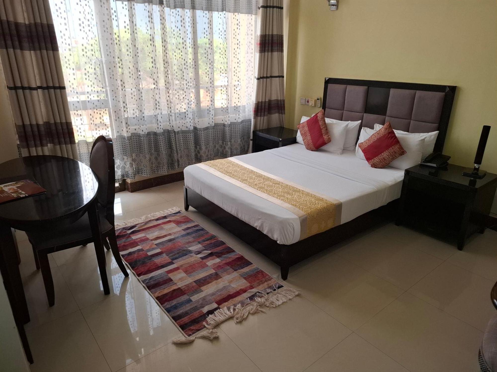 Flomi Hotel Morogoro Екстериор снимка