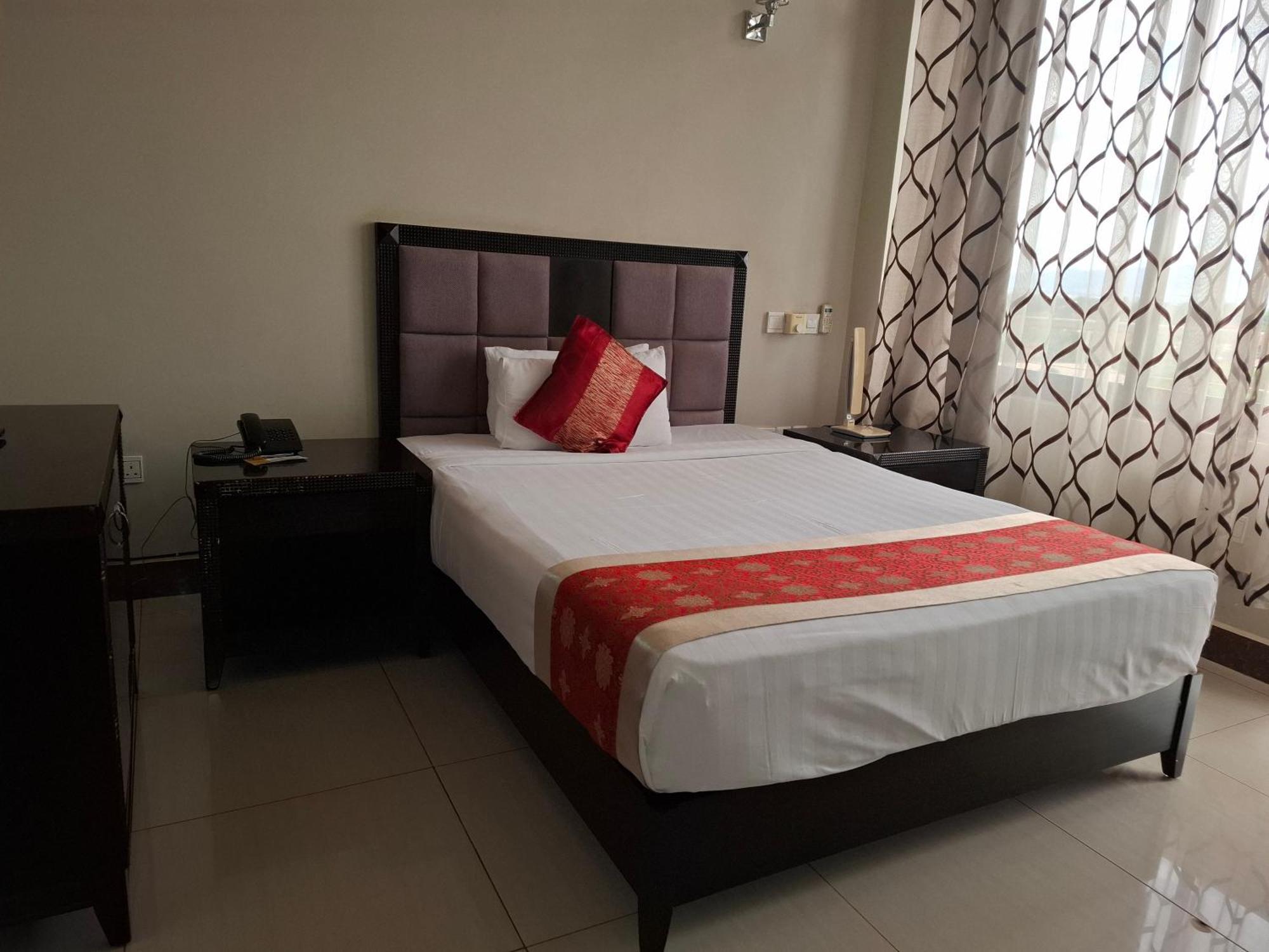 Flomi Hotel Morogoro Екстериор снимка